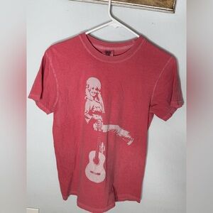 Dolly Graphic T-Shirt
